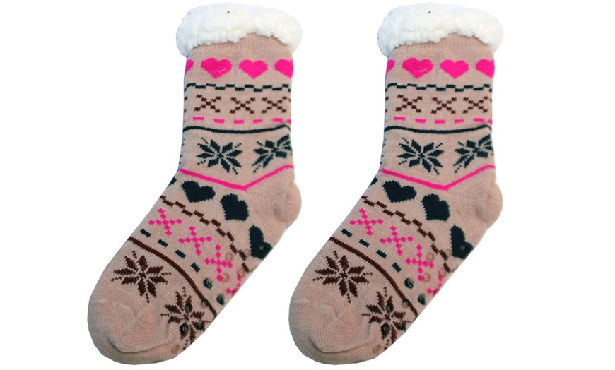 Image 36: Festive Warm Sherpa Fur Slipper Socks