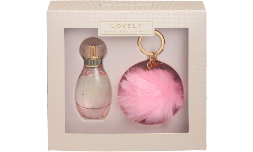 Image 4: Sarah Jessica Parker Lovely or Born Lovely Eau de Parfum Gift Set