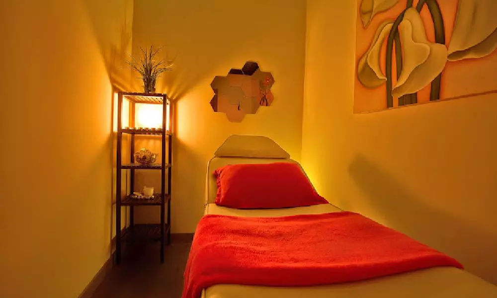 ✿ 1 o 2 sesiones de masaje a elegir entre relajante, descontracturante, deportivo, entre otros, de 45 o 60 minutos ✿ - Primary Image