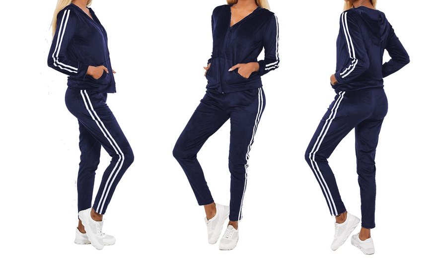 Image 8: Women's Two-Piece Velour Tracksuit