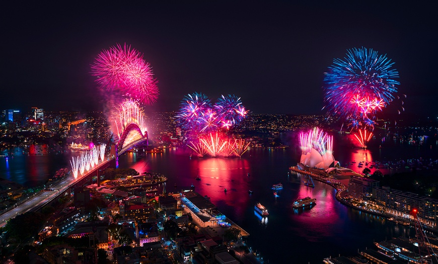 Image 6: New Year's Eve Sydney Harbour Cruise