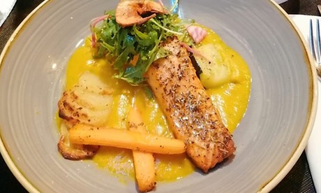 Menus ''Gourmands'' en 3 services au déjeuner ou dîner pour 2 personnes dès 45,90 € au restaurant Le Petit Palais