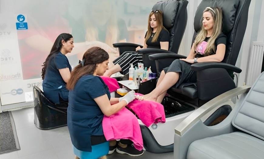 Image 3: Shellac Non-Chip Manicure Or Pedicure