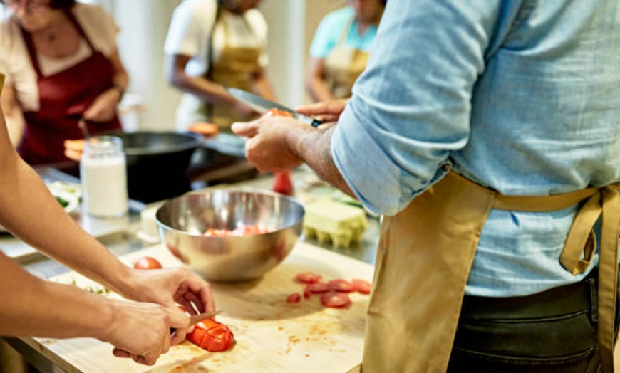 Image 13: ¡Aprende a cocinar! La buena paella o la cocina italiana a tu alcance