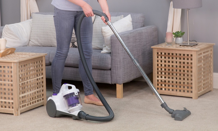 Image 7: Russell Hobbs Cyclonic Vacuum