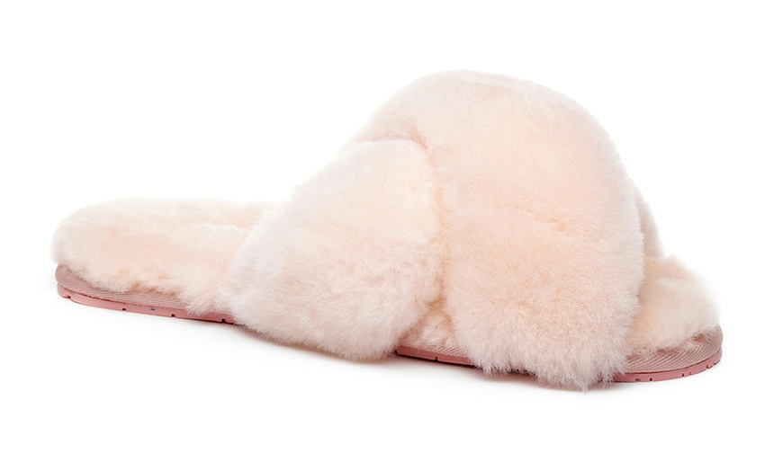 Image 5: UGG Slippers from Ever Australia