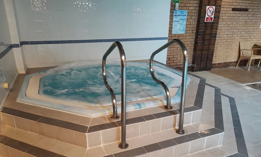 Image 6: Unwind at Imagine Spa King's Lynn Aromatherpy Bath & Serail Mud Chamber (Up to 46% Off)