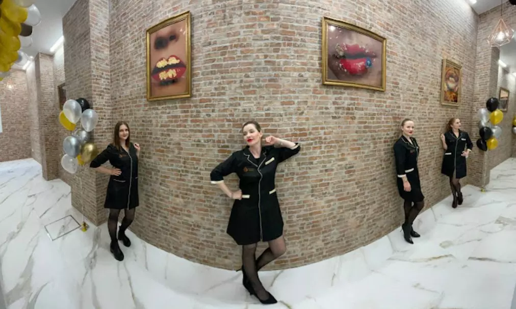 Tratamiento de arrugas de expresión del tercio superior con extras