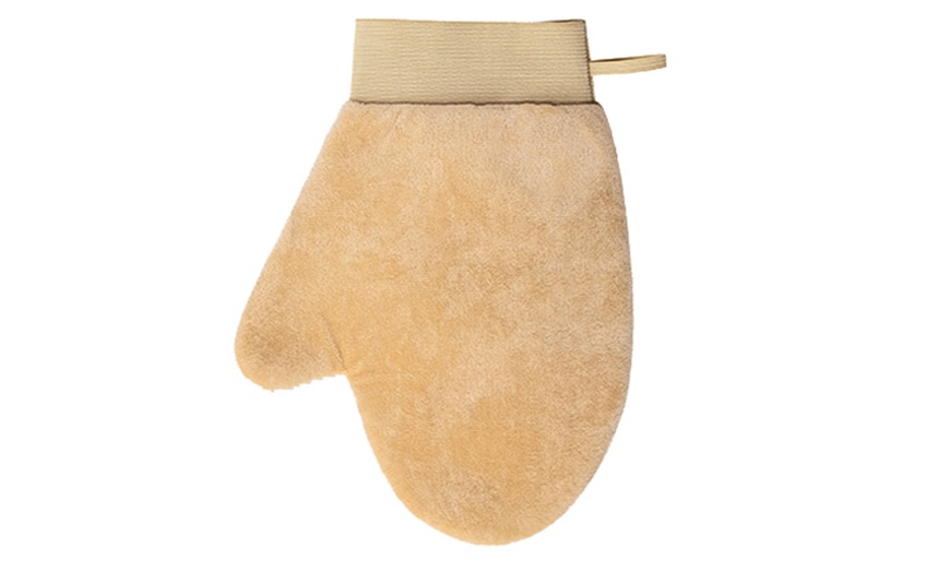 Image 3: Dove Glow & Go Essentials Gift Set Skincare Pamper Kit, 200ml