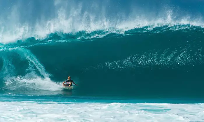 Explore Oahu with Sunrise & Waterfall Tours for Two and Families