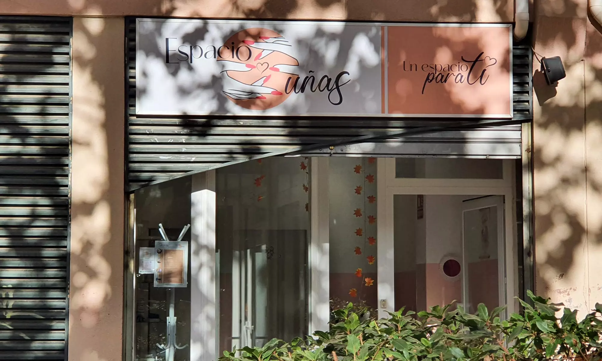 Manicura, pedicura o ambas a elegir entre clásica o prémium para 1