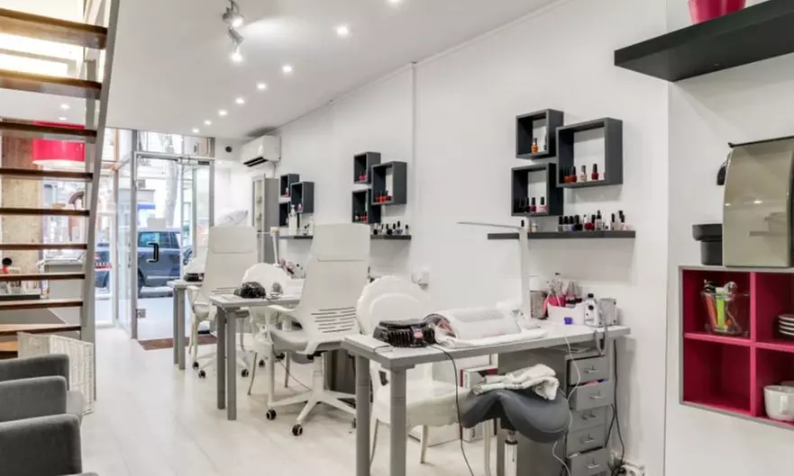 Rehaussement de cils avec ou sans teinture à l'Institut Sax'Ongles