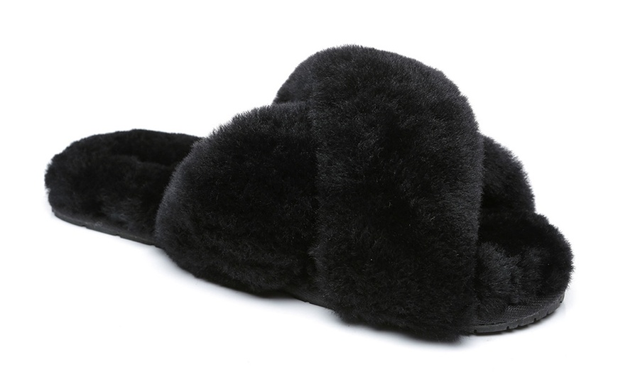 Image 11: UGG Slippers from Ever Australia