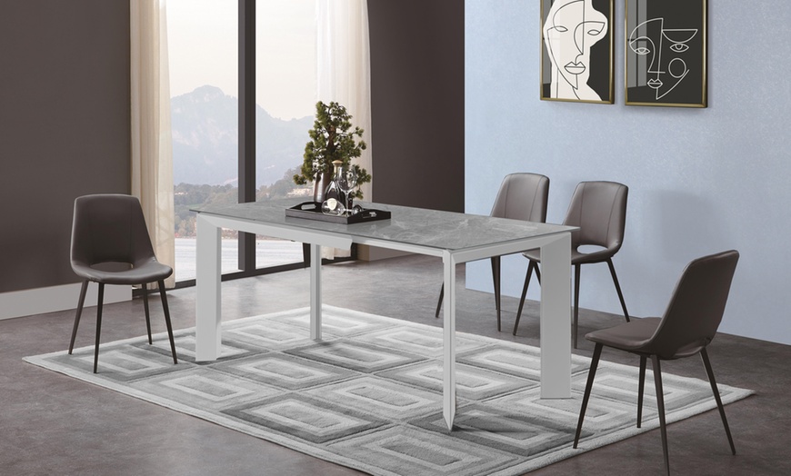 Image 37: Uitschuifbare tafel, verschillende modellen