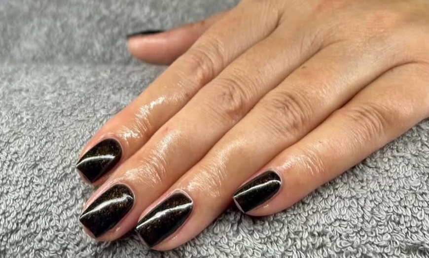 Image 7: 60, 90, or 120 Minute Pamper Package with Complementary Bubbly