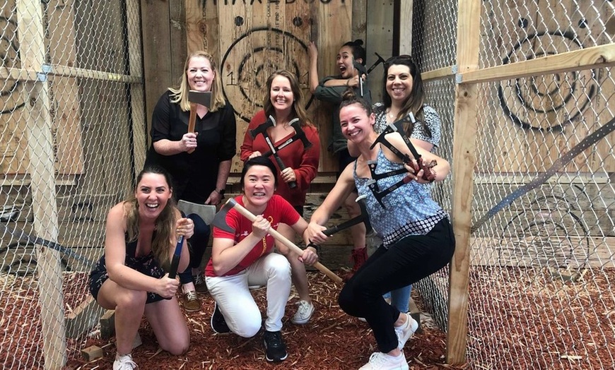 Image 4: 90-Min Axe Throwing Session