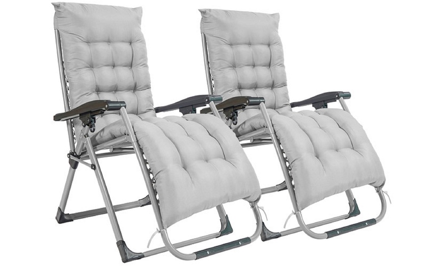 Image 3: Zero Gravity Reclining Chair With Cushion And Pillow.