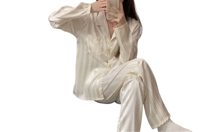 Image 3: Women's Two-Piece Satin Stripe Pyjamas Set