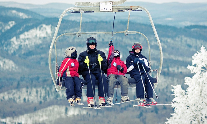 Image 6: All-Day Skiing in Outaouais 