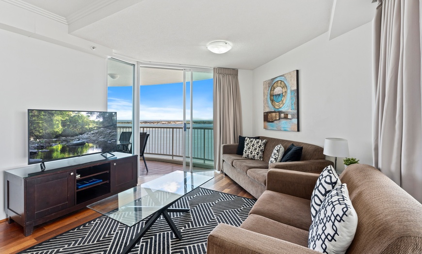 Image 7: Gold Coast: One to Three Bedroom Apartments with Wine & Chocolates