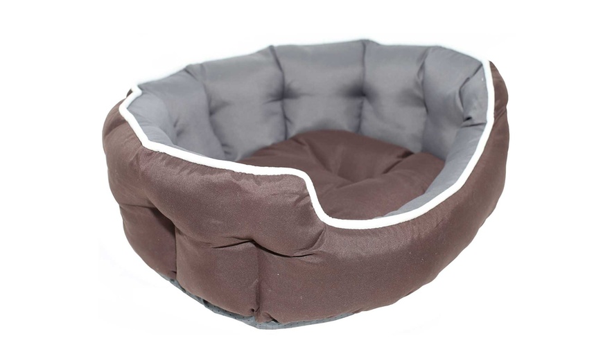 Image 6: Quilted Pet Bed