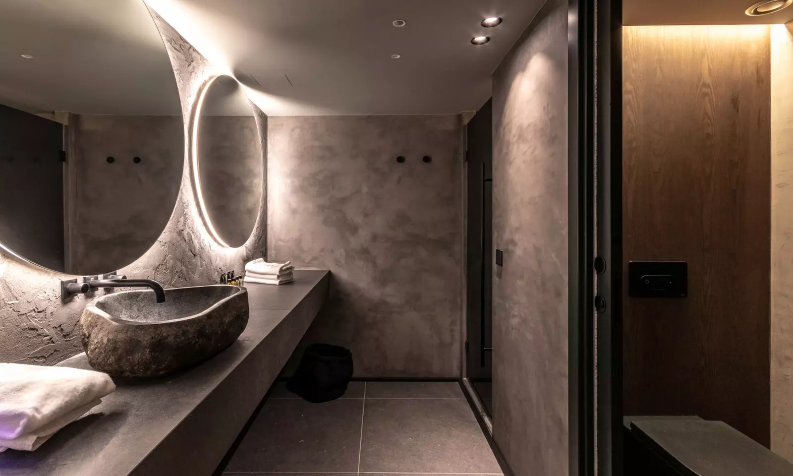 Acceso a zona wellness y masaje relajante para 1 o 2 personas