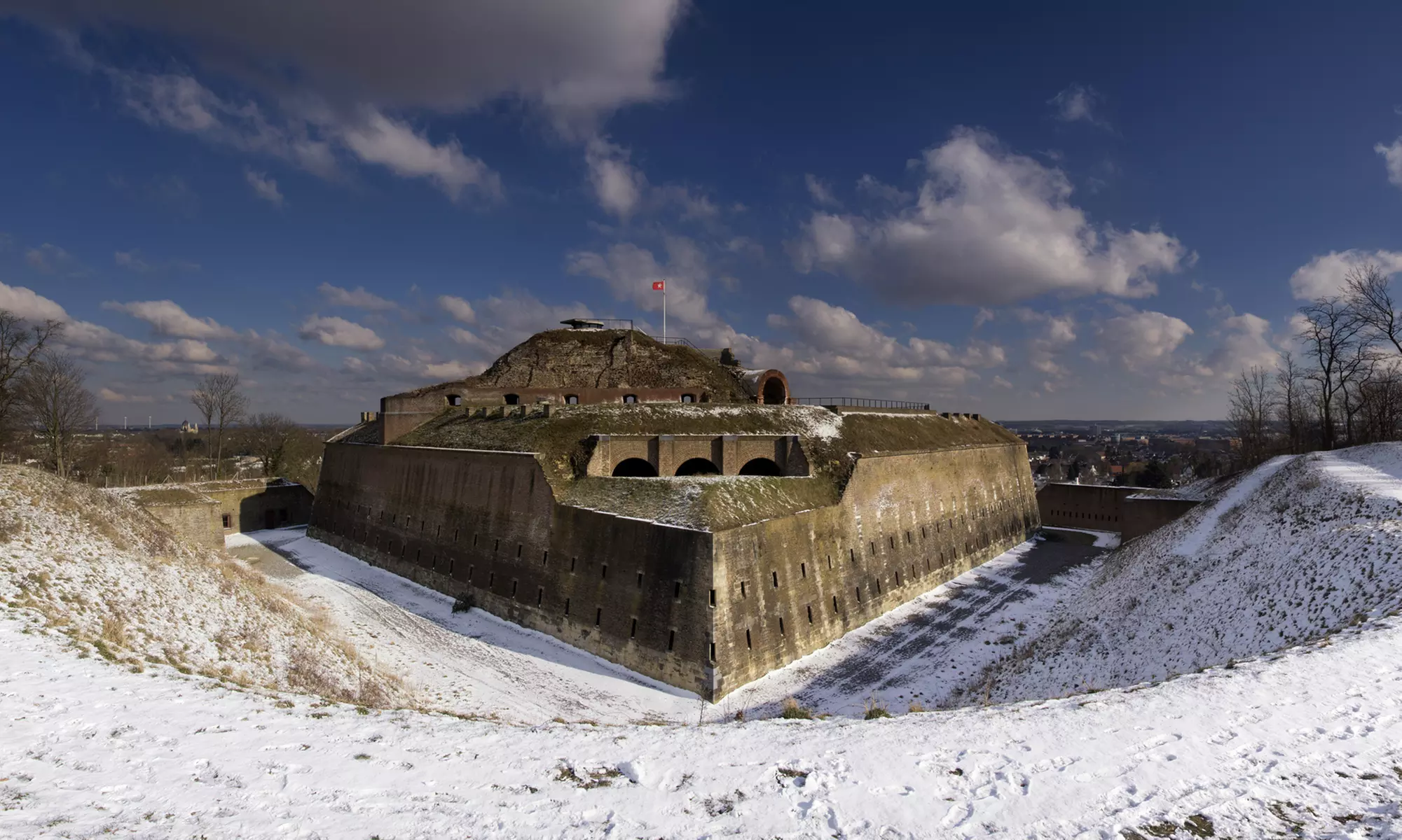 Maastricht: Standard- oder Superior-Doppelzimmer mit Frühstück