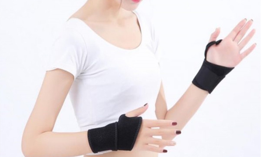 Image 3: Arthritis Self-Heating Wrist Wrap