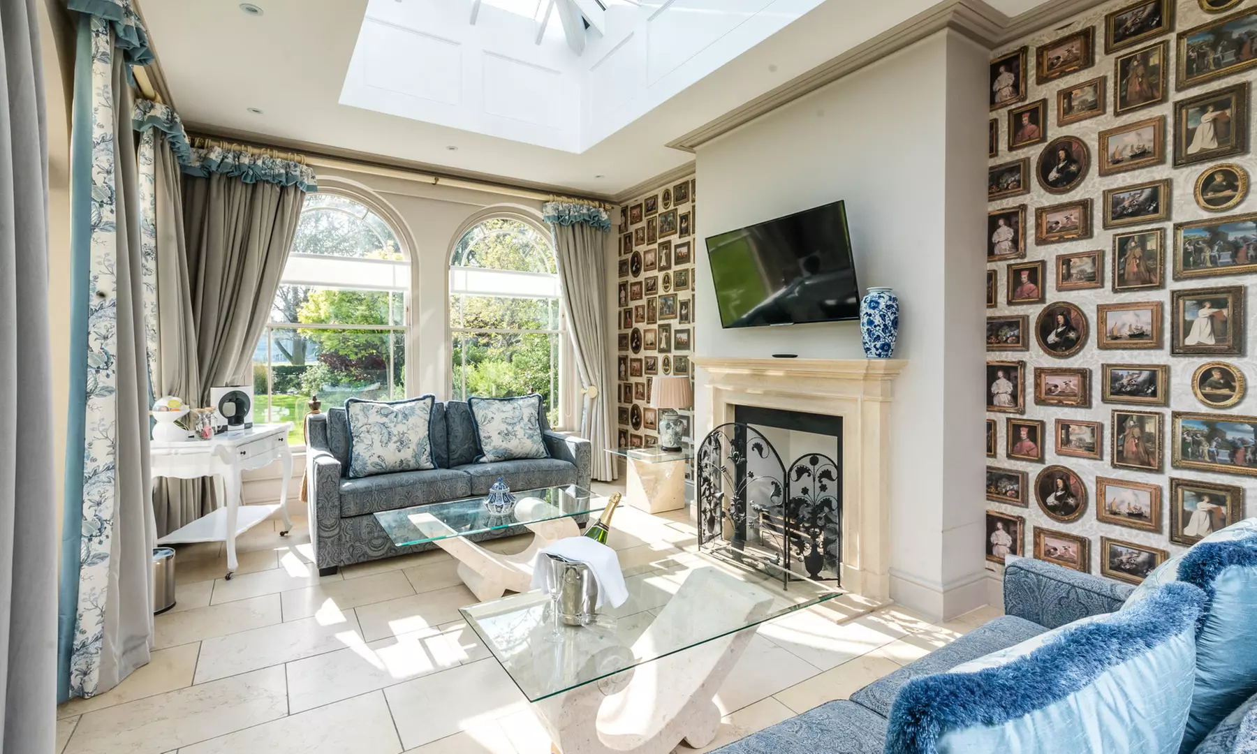 Bath: 5* Standard, Deluxe, or Superior Double Room Stay with Breakfast