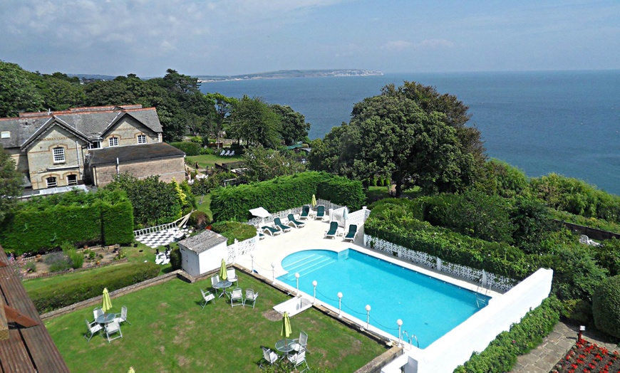 Image 2: Isle of Wight: Up to 3-Night Seafront Stay with Ferry Transfers