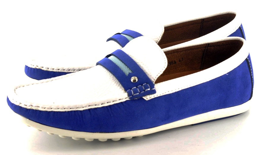 Image 6: Two-Tone Men's Loafers 