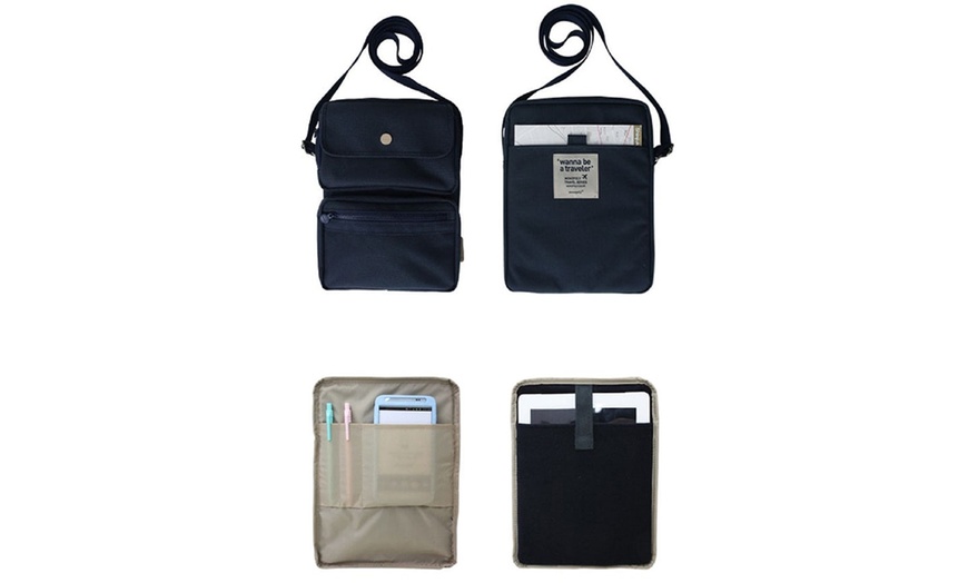 Image 12: Multi-Compartment Travel Bag