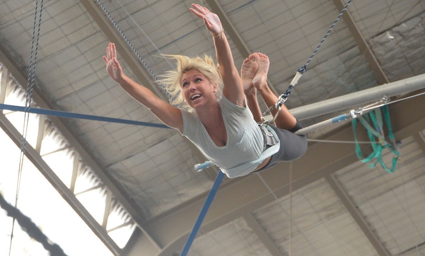 Image 1: 2-Hour Trapeze Course + Photos