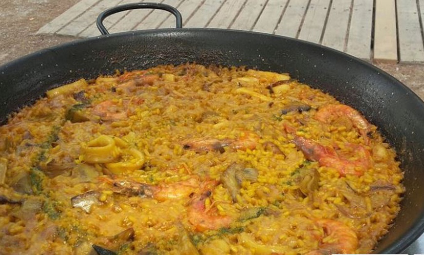 Image 3: Saborea un delicioso menú de arroz para compartir con amigos o familia