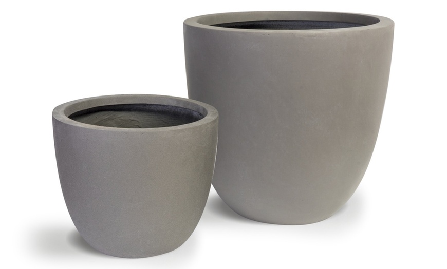 Image 6: Two-Pack Fibre Clay Planters