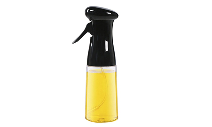 Image 5: One or Two Barbeque Oil Spray Bottles