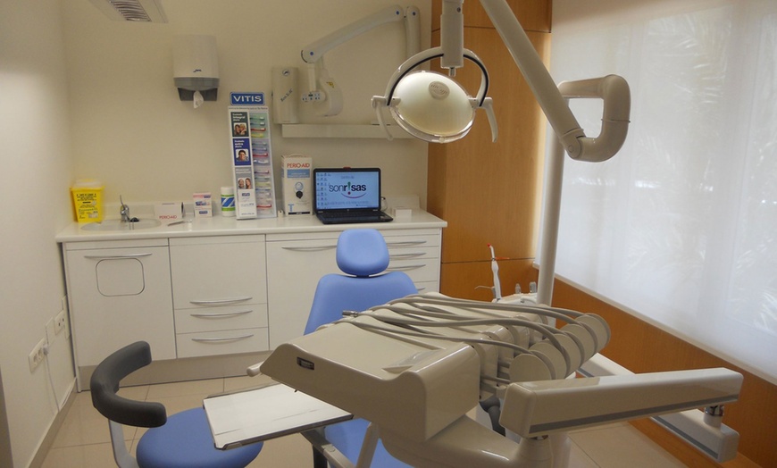 Image 2: Blanqueamiento dental led