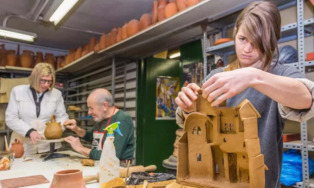 Taller de cerámica iniciación para 1, 2 o 3 personas, 90 minutos