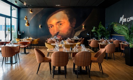 Entrée, plat et/ou plat, dessert avec crédit au casino pour 2 ou 4, semaine ou week-end dès 34 € au Golden Palace