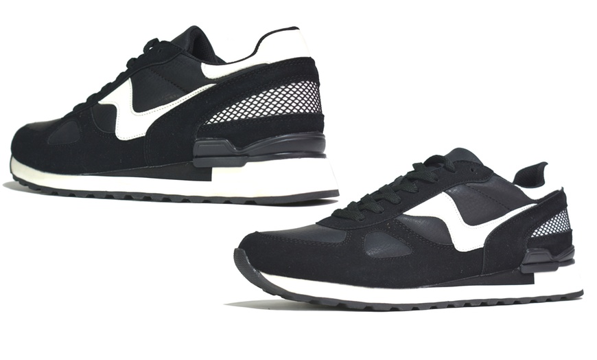 Image 3: Men's Black and White Trainers