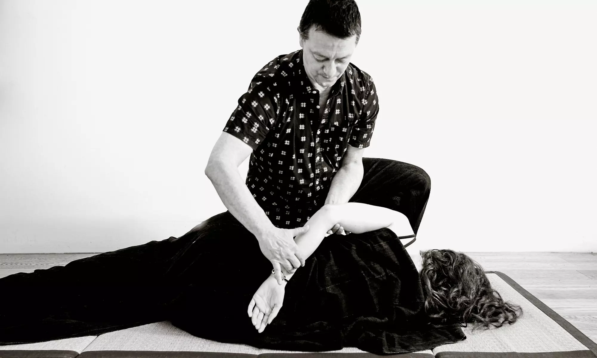 Séance de massage bien-être shiatsu avec Indigo Shiatsu Paris