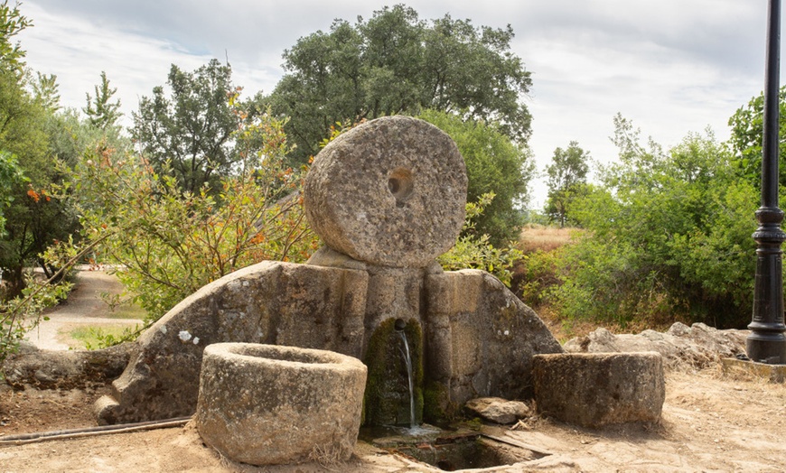 Image 6: Cáceres: 1 o 2 noches en cabaña celta o casa rural con todo incluido