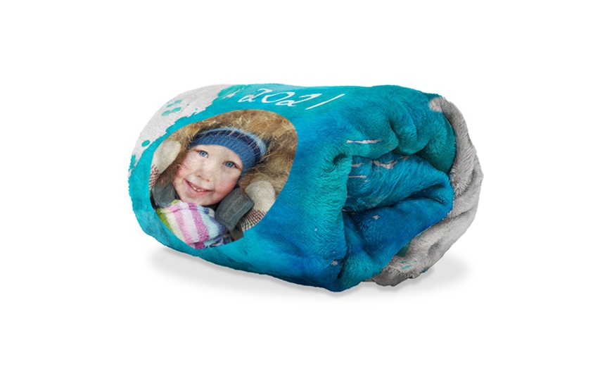 Image 4: Personalised Photo Blanket