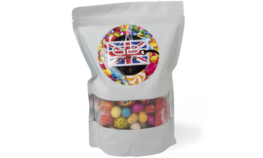 Image 2: One- or Two-Pack of Cadbury Easter Chocolate Pick and Mix 750g 