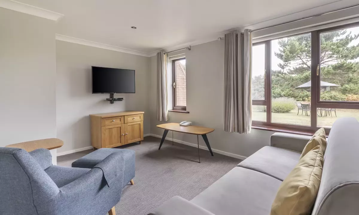 North Norfolk Coast: Stunning 4* Countryside Retreat up to 6