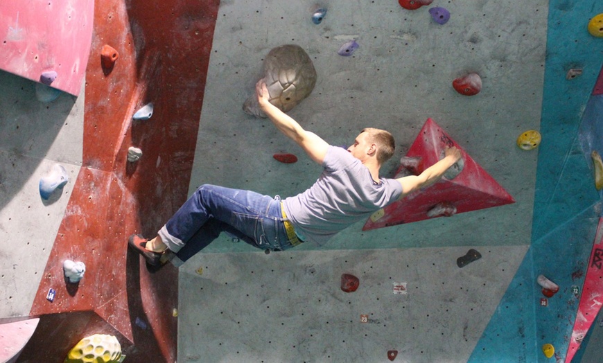 Image 4: Rock Climbing Kids Party