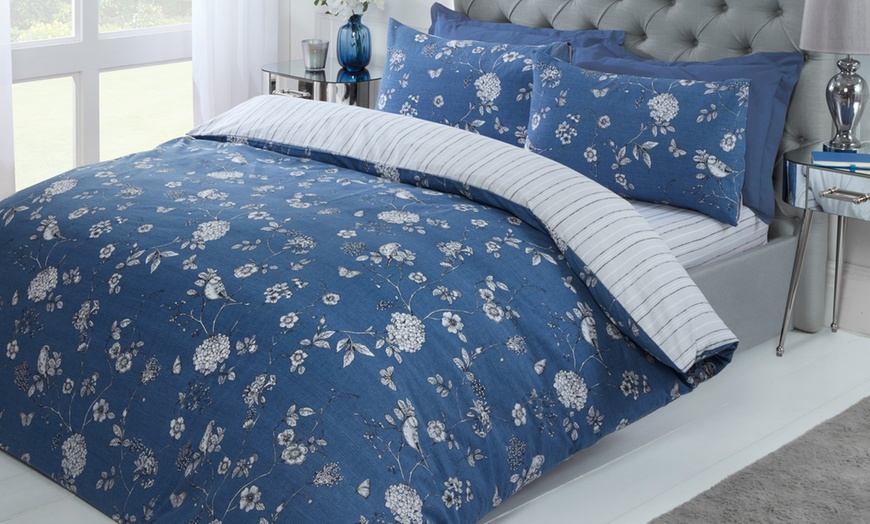 Image 1: Country Toile Reversible Duvet Set