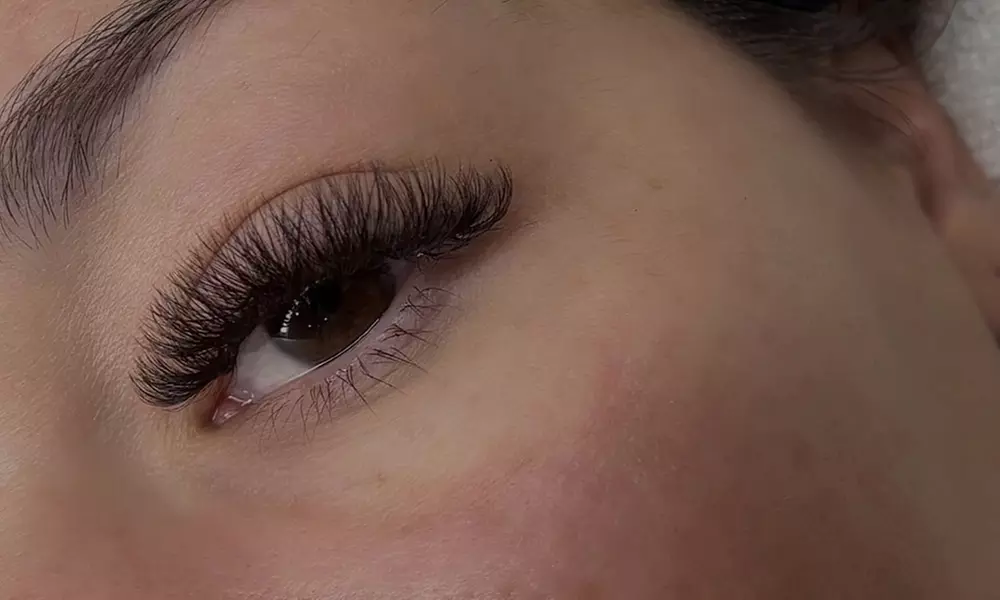 Achieve Glamorous Lashes with Volume Eyelash Extensions at Melt Spa