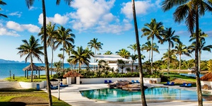 Fiji: 5- or 7-Night Getaway with Brekky and Massage