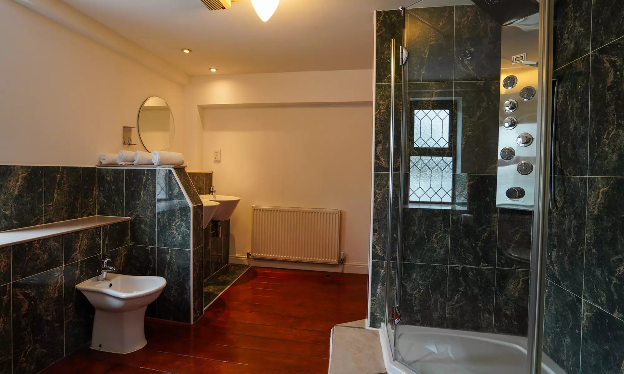 West Yorkshire: Double Room for 2 w/ Breakfast & Dinner, Plus Prosecco